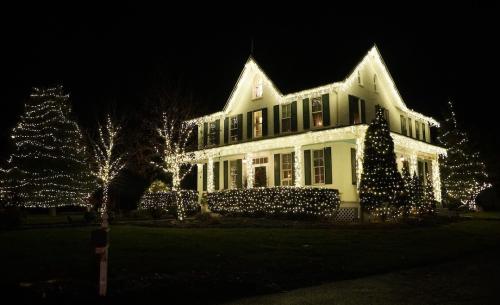 Christmas lights installation